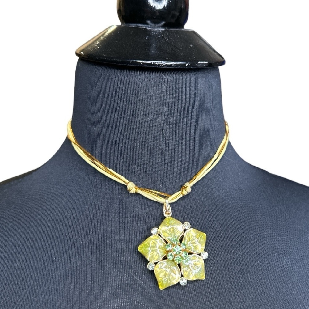 Vintage Green Floral Pendant Necklace & Earring Set